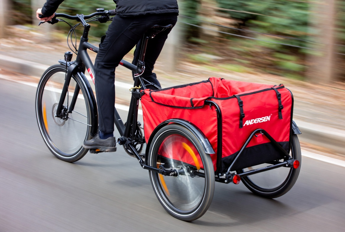 Tout transporter facilement sur son vélo, c'est possible avec lecyclo.com !